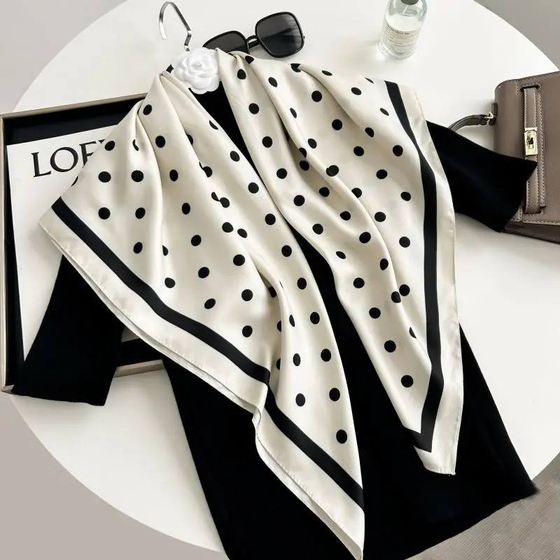 Foulard de luxe léger en soie sergé imprimé à pois noir et blanc, haut de gamme, 90x90, pour femmes, offre spéciale