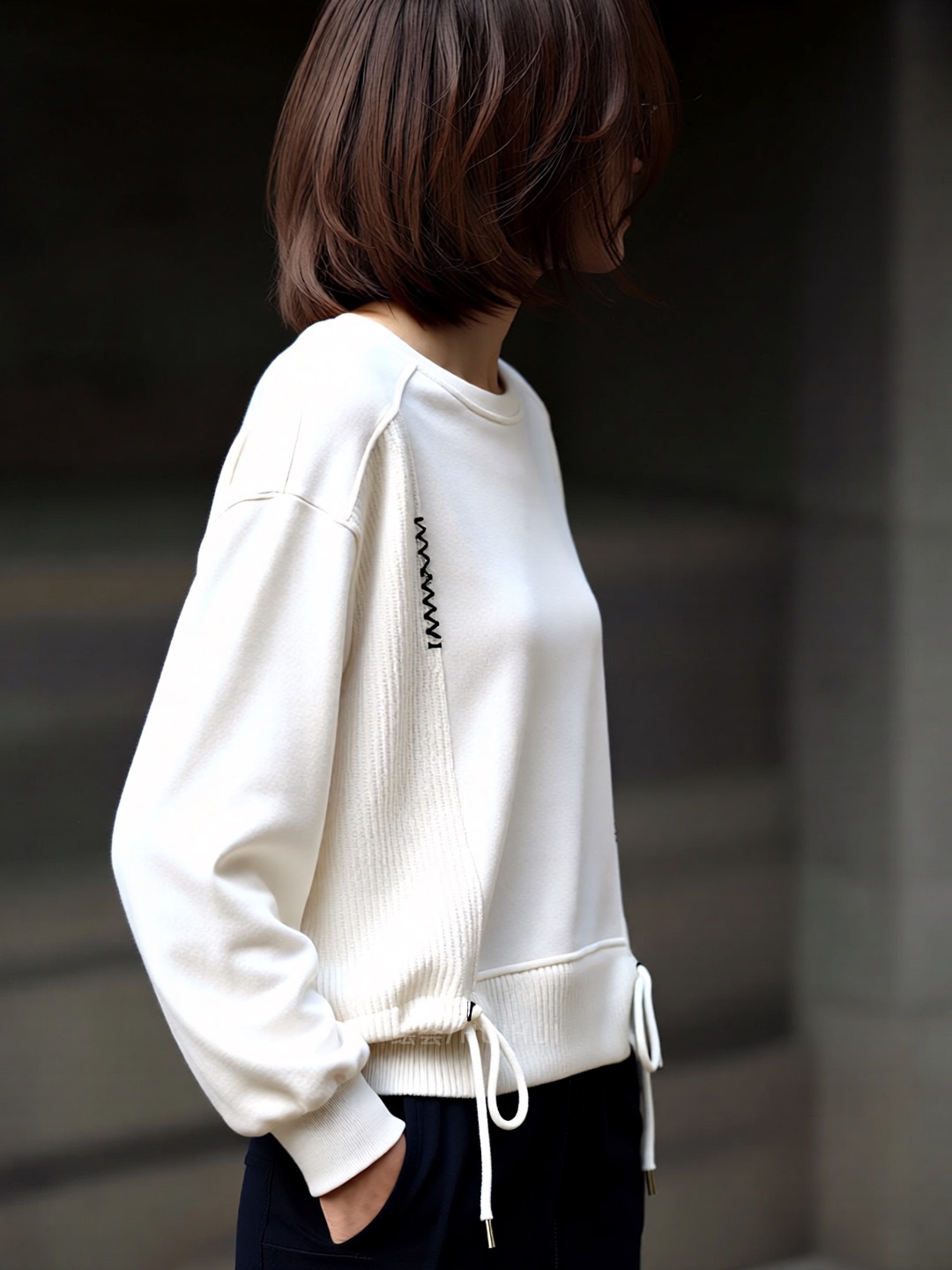 Sweat-shirt à capuche blanc pour femme, manches longues, cordon de serrage, décontracté