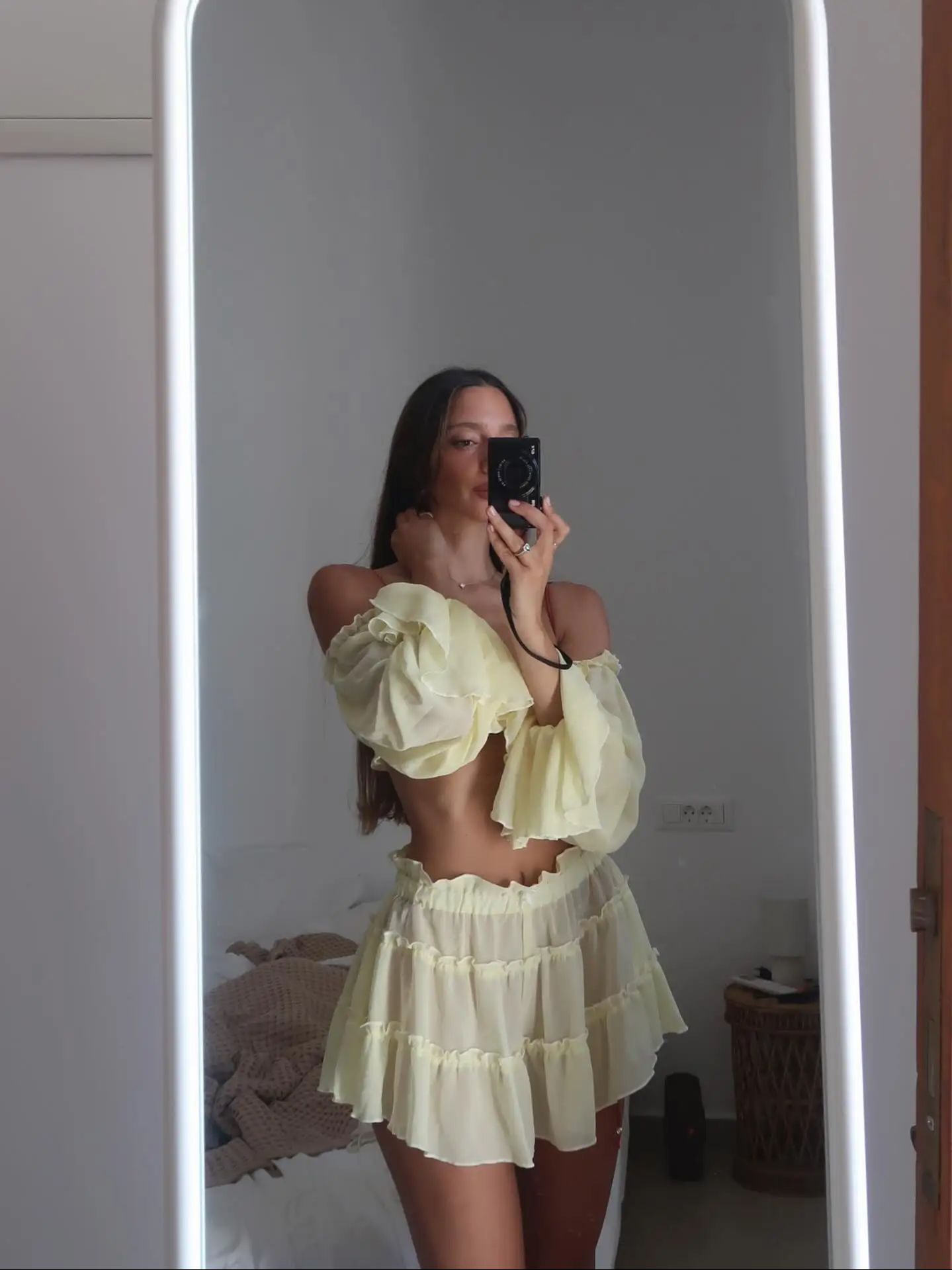 Robes de plage à volants, robes de plage à manches longues pour femmes, robes de plage à taille haute, vêtements de plage d'été.