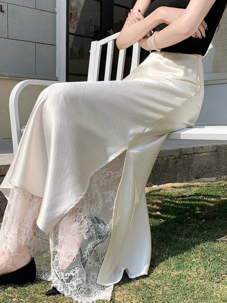 Jupe midi élégante en satin avec empiècements en dentelle et fente latérale pour femme, nouvelle collection Printemps-Été 2026, coupe ajustée, mode haut de gamme