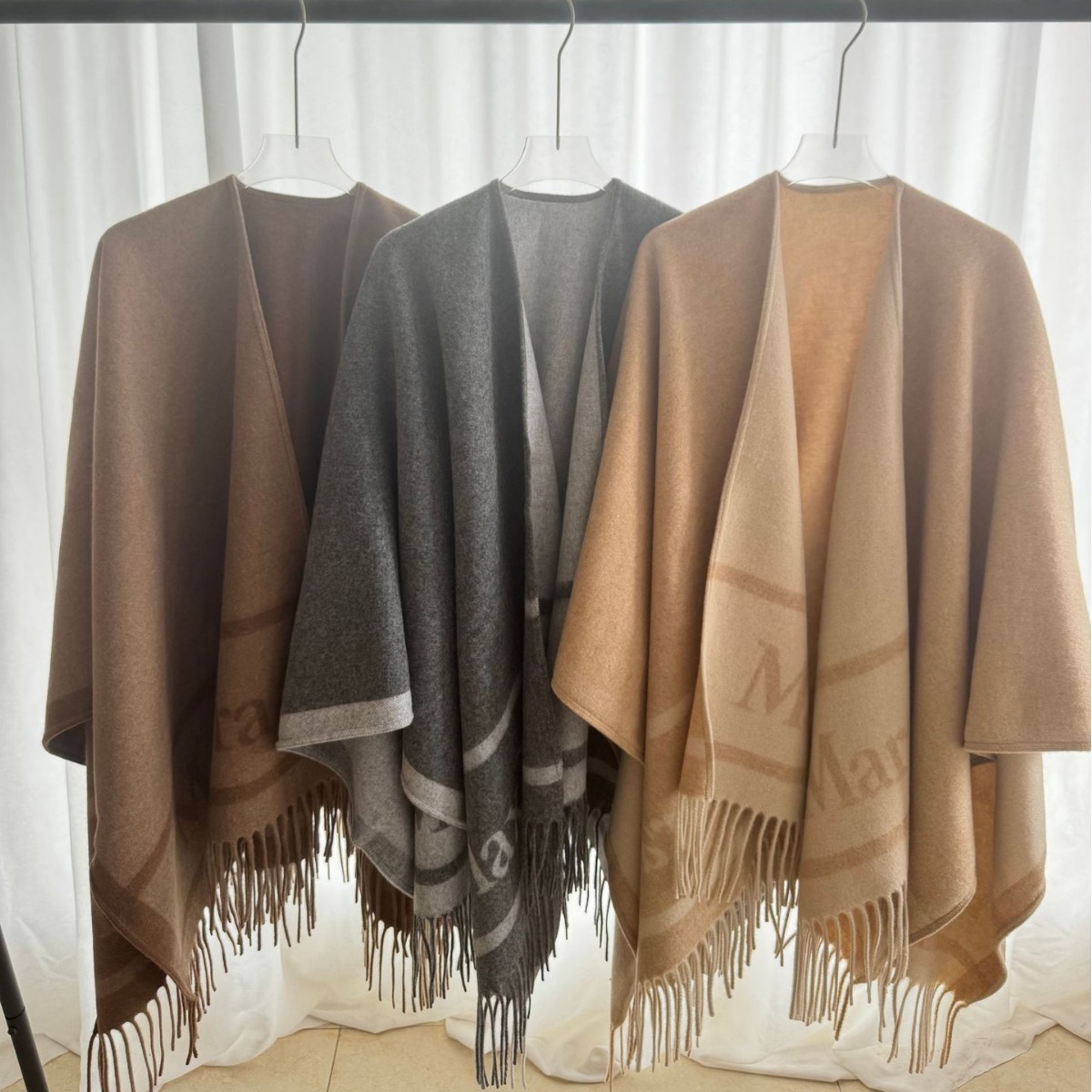 Écharpe en chenille douce avec lettres, style européen, châle épais polyvalent, cape d'hiver pour femme