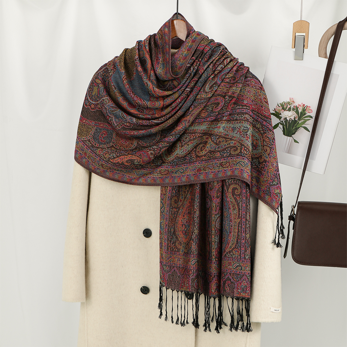 Paisley glands Pashmina châle femme écharpe chaude musulman Hijabs mode longues enveloppes épais foulards femme Cape foulard 184*71 cm