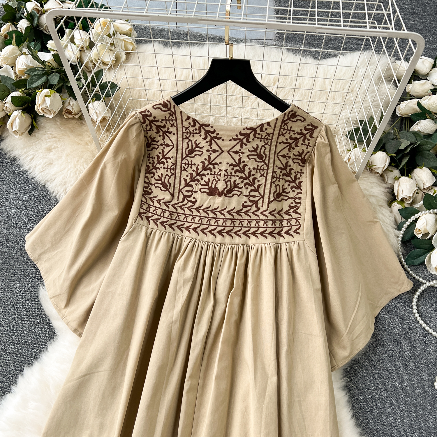 Robe brodée bohème pour femmes, manches courtes, ample, longue, vacances, Chic, col rond, à lacets, ligne a, nouvelle collection été