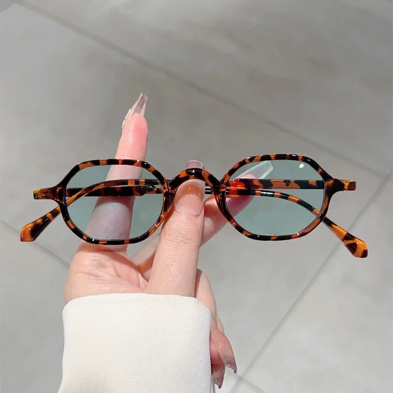Petites lunettes de soleil ovales tendance pour femmes et hommes, Vintage, élégantes, pour voyage, pour l'extérieur, Protection UV400