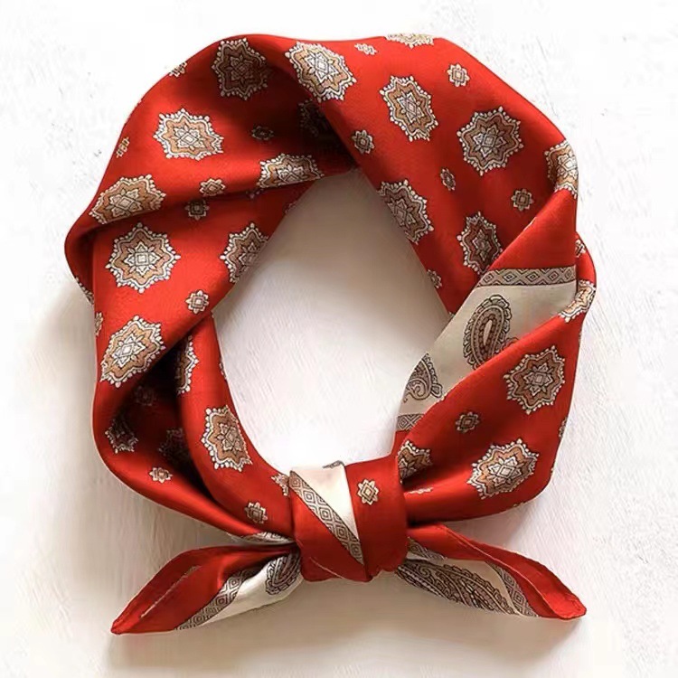 Marque 100% naturel véritable foulard en soie femmes Bandana carré foulards Wrap foulard mode luxe été plage haute qualité Hijab