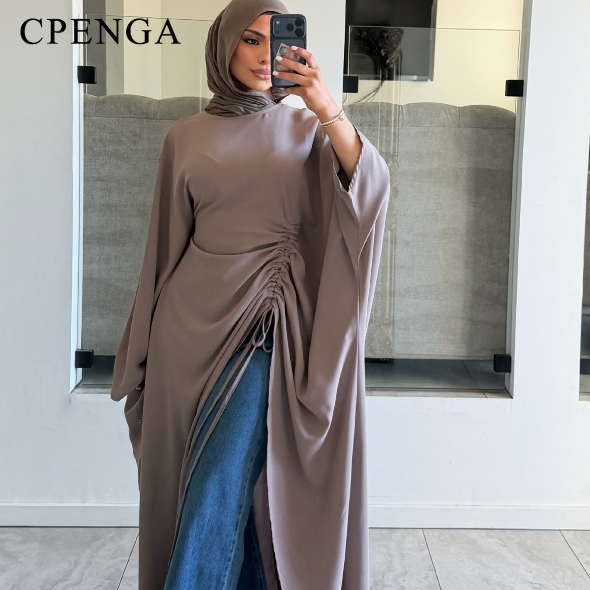 2026 Robe élégante pour femme musulmane, Abaya Kaftan modeste avec fente latérale et manches chauve-souris, idéale pour les fêtes de Ramadan et d'Aïd.