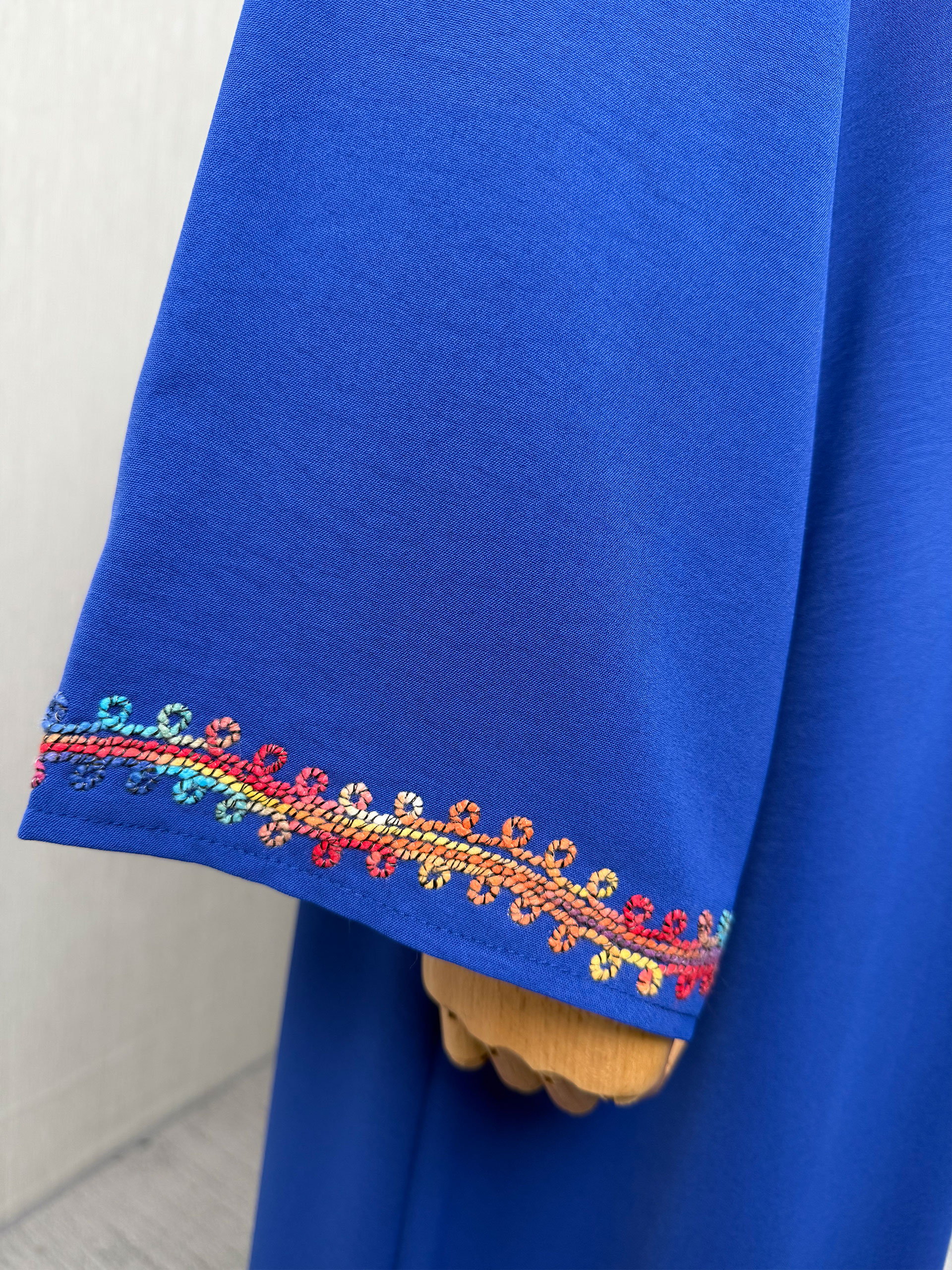Robe Abaya islamique modeste pour femmes, broderie ethnique colorée, style marocain, col rond, robe longue décontractée, élégante, Dubai, musulmane