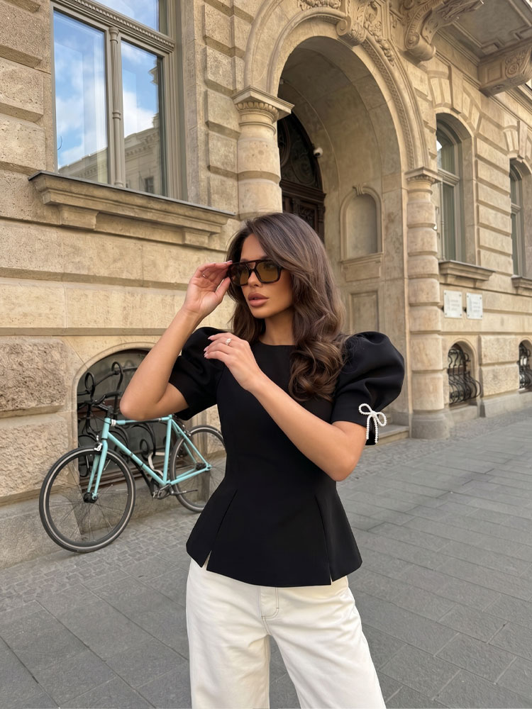 HH Femme T-shirt Noir Élégant Vintage à Col Rond, Manches Bouffantes et Nœud, Coupe Ajustée, Dos Nu, pour l'été, décontracté, les vacances et les soirées