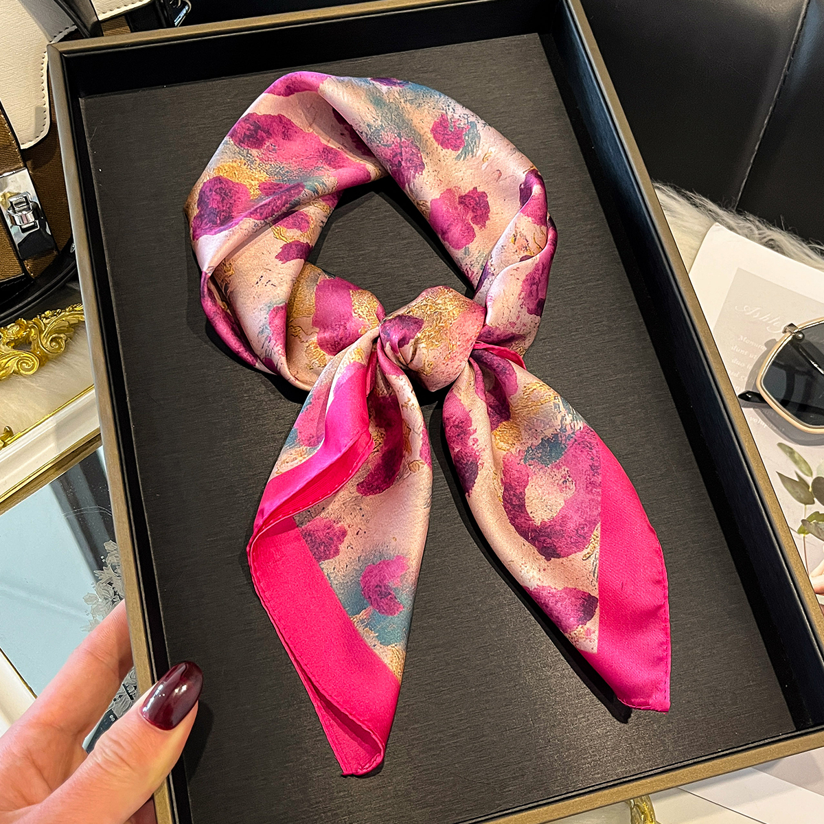 Écharpe en Soie pour Femme, Foulard Carré, Bandana, Hijab, Écharpe à Motifs Floraux, Châle, Bandeau pour Cheveux, Foulard de Luxe
