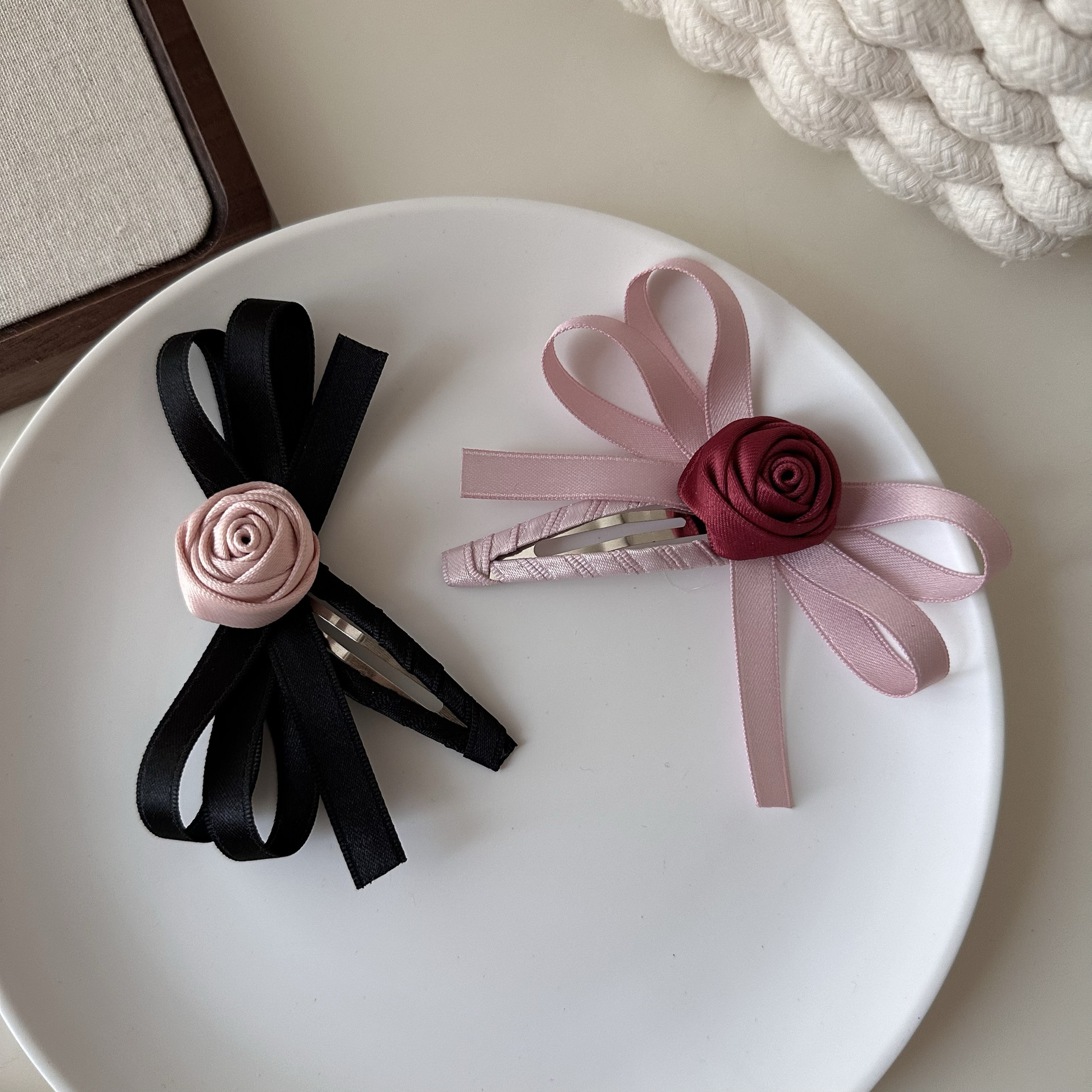 Pinces à cheveux mignonnes pour femmes, pince à cheveux Rose avec frange, ruban BB, accessoires pour cheveux Kawaii, pince à cheveux avec nœud de Style doux