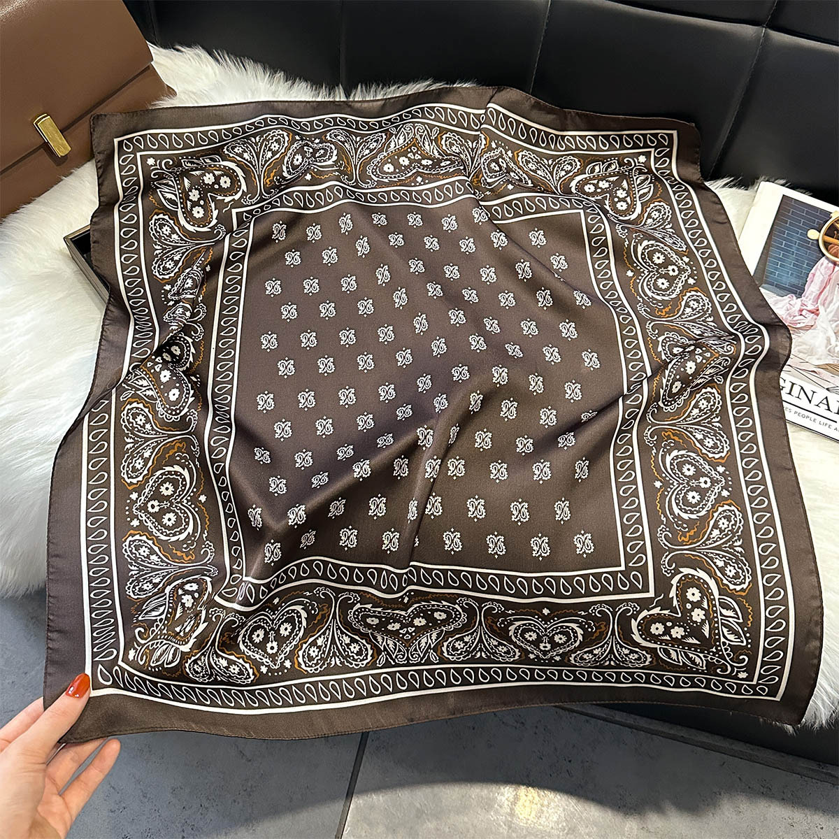 Nouveau Foulard en Soie Imprimé Paisley 2026 pour Femme, Carré, Doux, pour le Cou, Décoration de Mode Féminine, 70*70cm