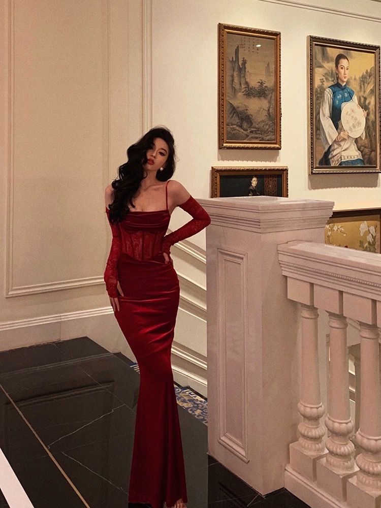 Vintage femmes rouge velours Patchwork dentelle Sexy manchette manches Slip longue robe automne mince élégant dos nu plissé robe de soirée à la mode