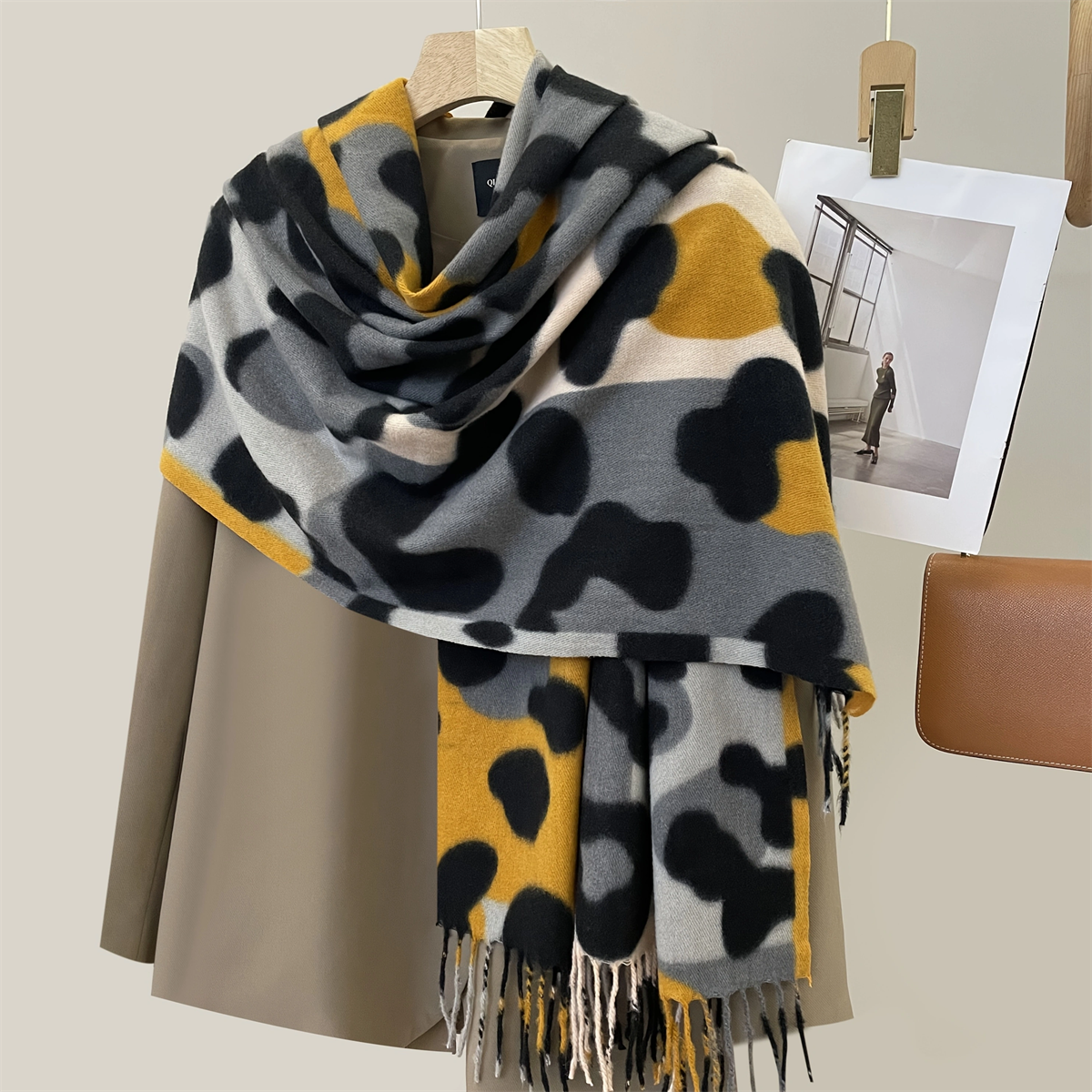 Écharpe Grande Taille à Motif Léopard Rétro pour Femmes, en Tissu Polyester Doux et Confortable, Châle Surdimensionné, Écharpe de Cou à Motif Animal à la Mode