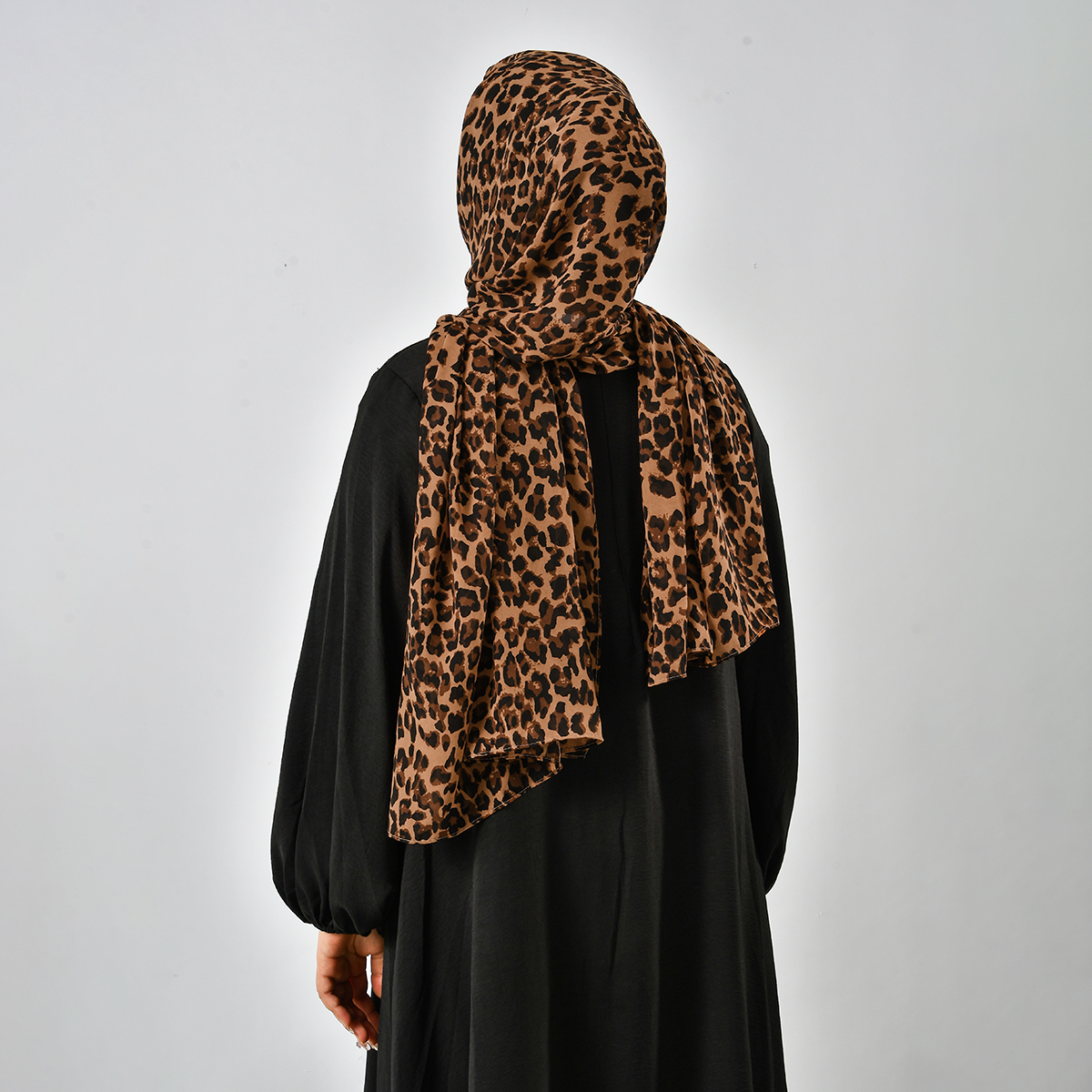 Femmes léopard imprimé mousseline de soie Hijab écharpe musulman mince doux Premium mousseline de soie châle classiques léopard imprimé châle foulard Turban