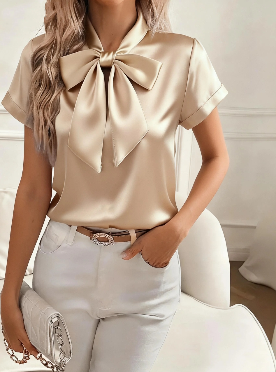 Chemise en satin à manches courtes pour femme avec nœud papillon au col, élégante pour le bureau