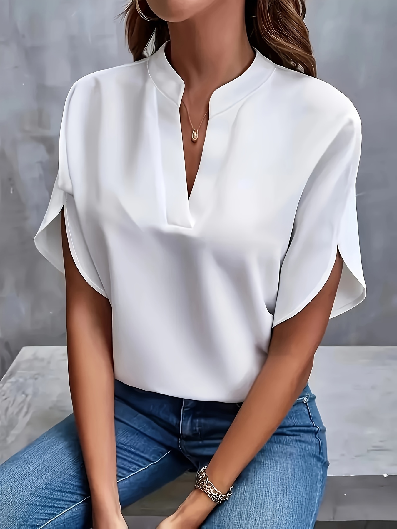 Grande taille 2024 été à manches courtes Blouse ample Femme décontracté dames col en V haut blanc femmes élégant Simple dames chemises Blouse