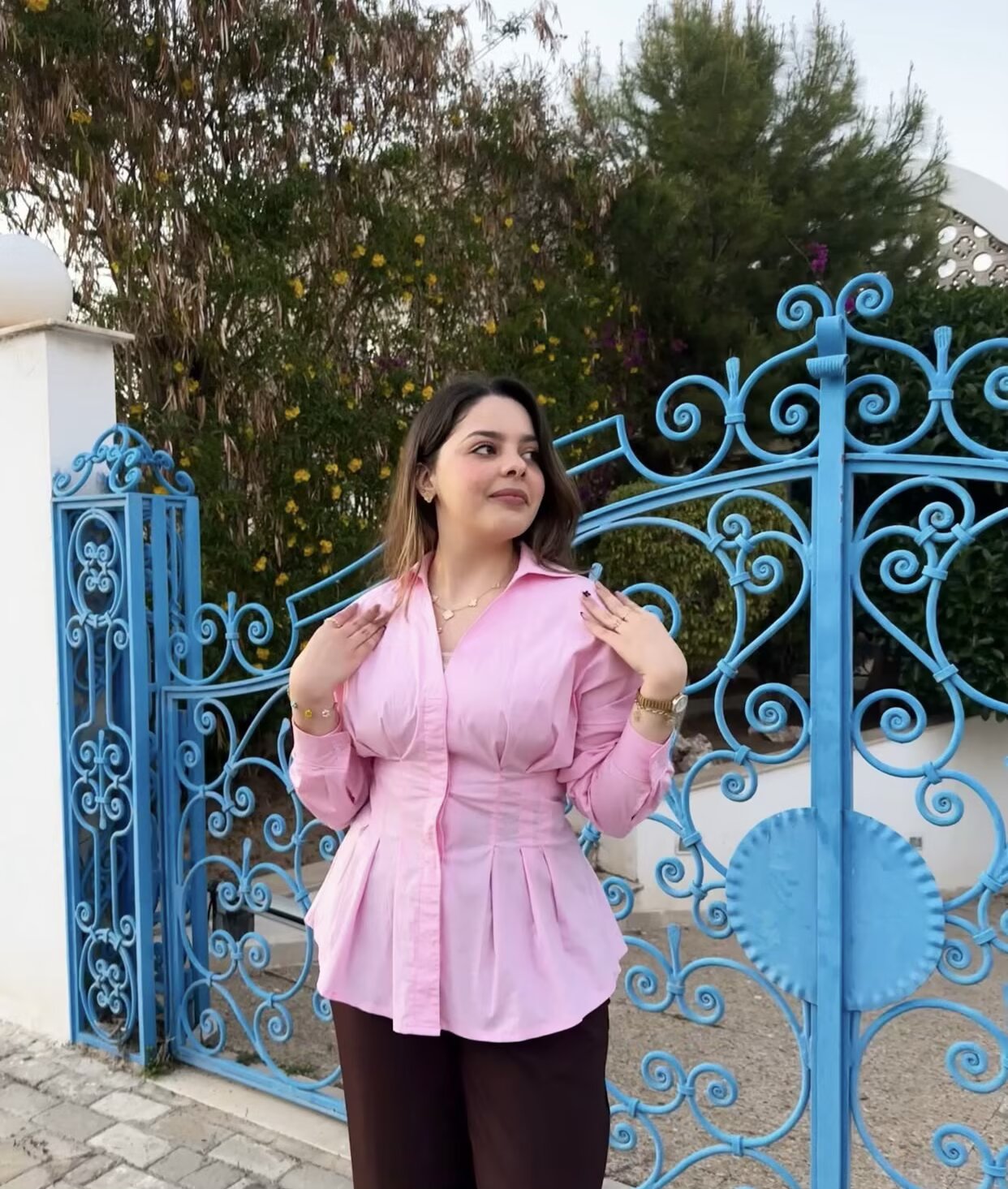 Chemisier élégant uni pour femme, printemps, plissé à la taille, simple boutonnage, manches longues, style décontracté urbain
