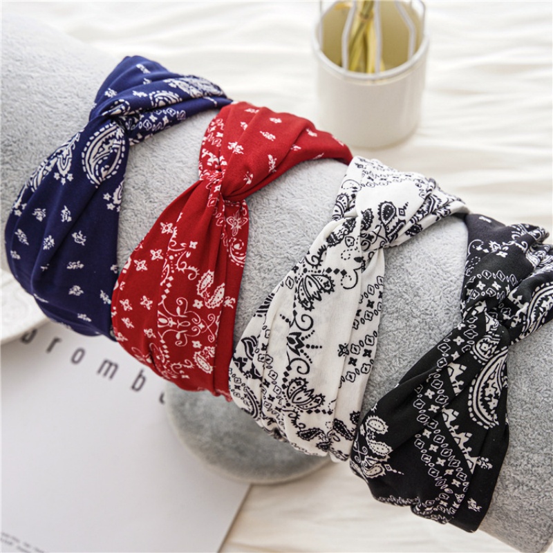 Un nouveau type de bandeau à bords croisés, un bandeau et une épingle à cheveux polyvalents pour femmes en tissu large