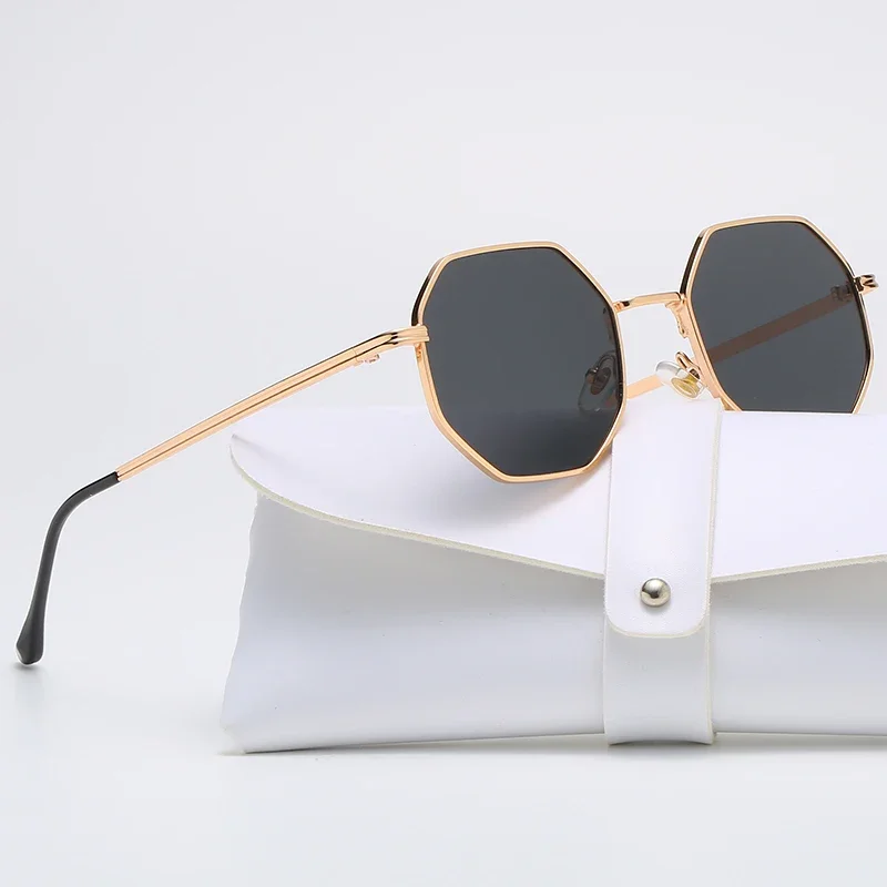 Lunettes de soleil pour femmes, lunettes de soleil en métal polygonales, monture vintage, lunettes de soleil de marque de luxe pour hommes, lunettes de soleil miroir UV400 pour femmes