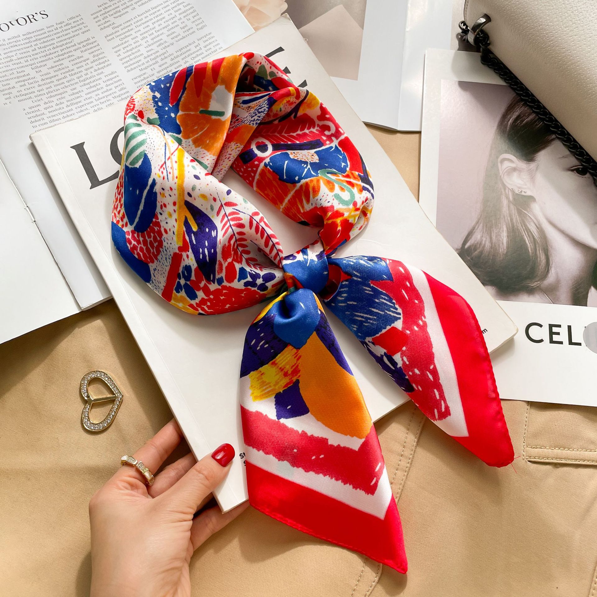 Haute qualité noir blanc foulard en soie foulard carré en soie pour femmes sac à main écharpe de luxe pour les femmes foulard en soie de créateur