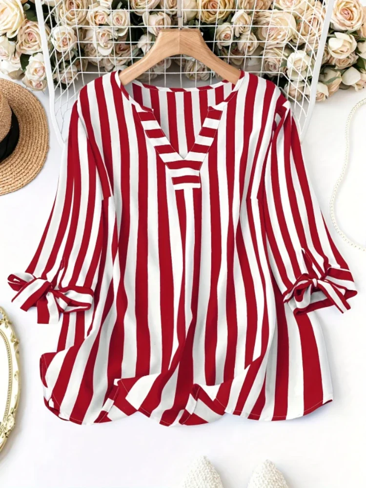 Grande taille femme mode printemps Plaid T-shirt col en v pull léger dessus respirants Style européen et américain plage voyage vêtements