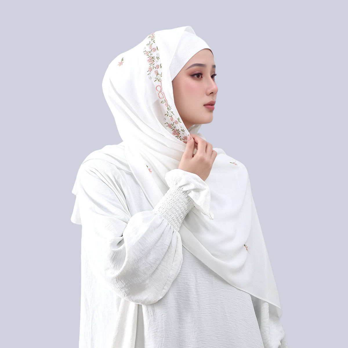 Hijab en mousseline de soie brodé de fleurs élégantes pour femmes, foulard musulman uni et doux, turban, foulard, bandana féminin