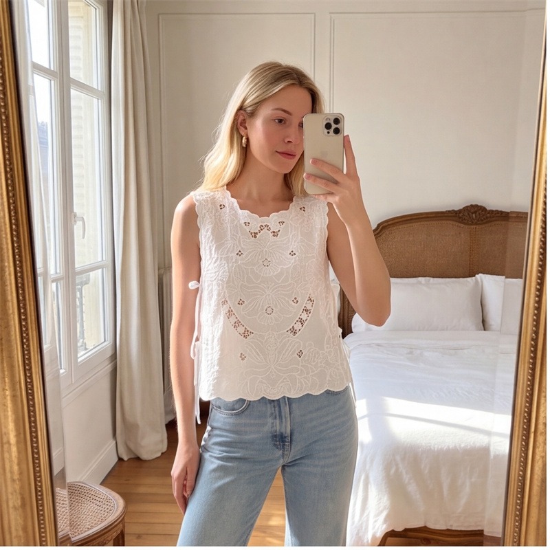 Nouveau 2026, Débardeur court décontracté d'été pour femme, style bohème vintage, brodé ajouré, sans manches, avec bord festonné et nœud latéral.