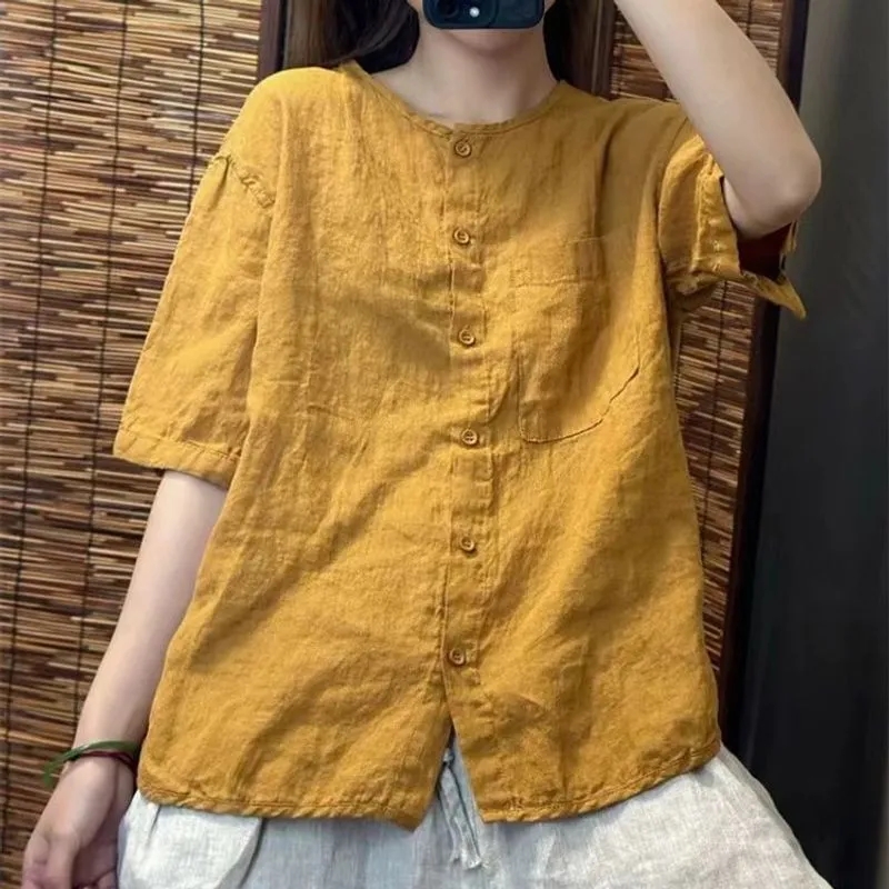 Chemise femme 2025 printemps été coton et lin col rond rétro dames Blouse solide réduction de l'âge dame Cardigan T-shirt