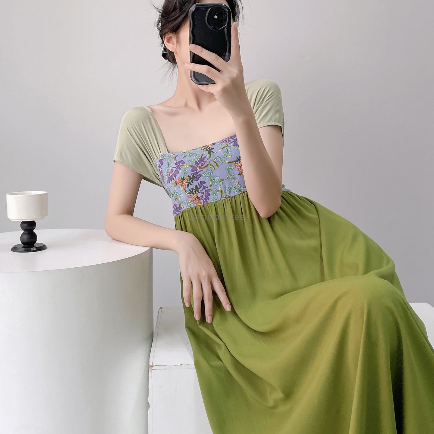 Robe longue élégante en satin à imprimé floral pour femme, style décontracté, manches courtes, coupe ample, vêtement de style chinois, tenue quotidienne, vêtement d'intérieur