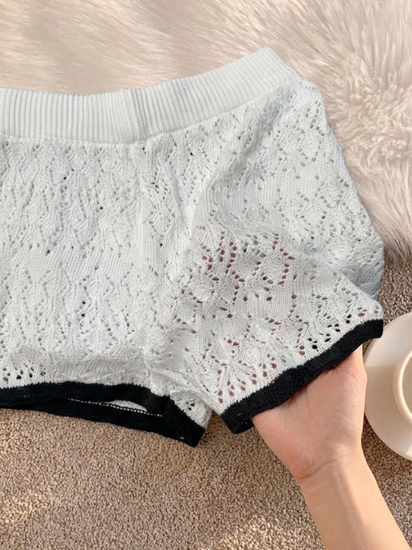 Style vacances d'été à la plage : Ensemble 2 pièces sexy pour femme, débardeur et short en maille sans manches, col ondulé, ajouré et color-block