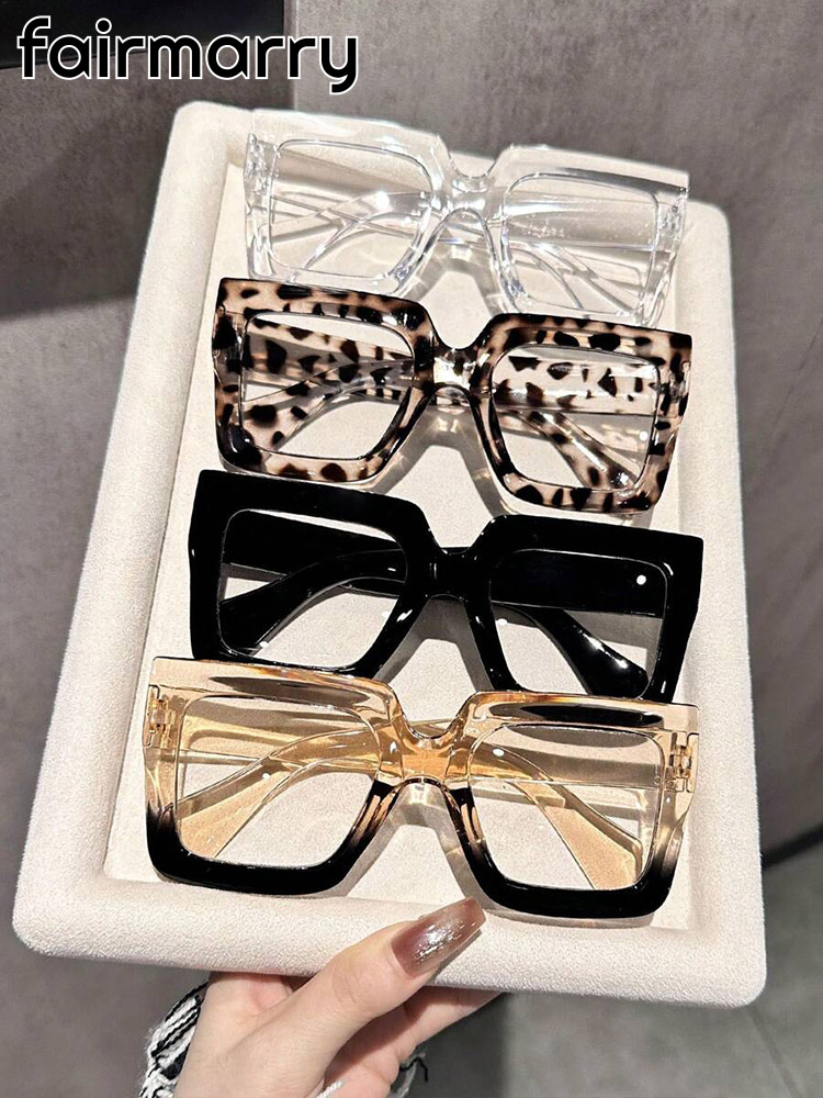 2/3/4 pièces lunettes claires carrées classiques de mode pour les femmes à la mode vie quotidienne Cool hommes accessoires de vêtements de lecture.