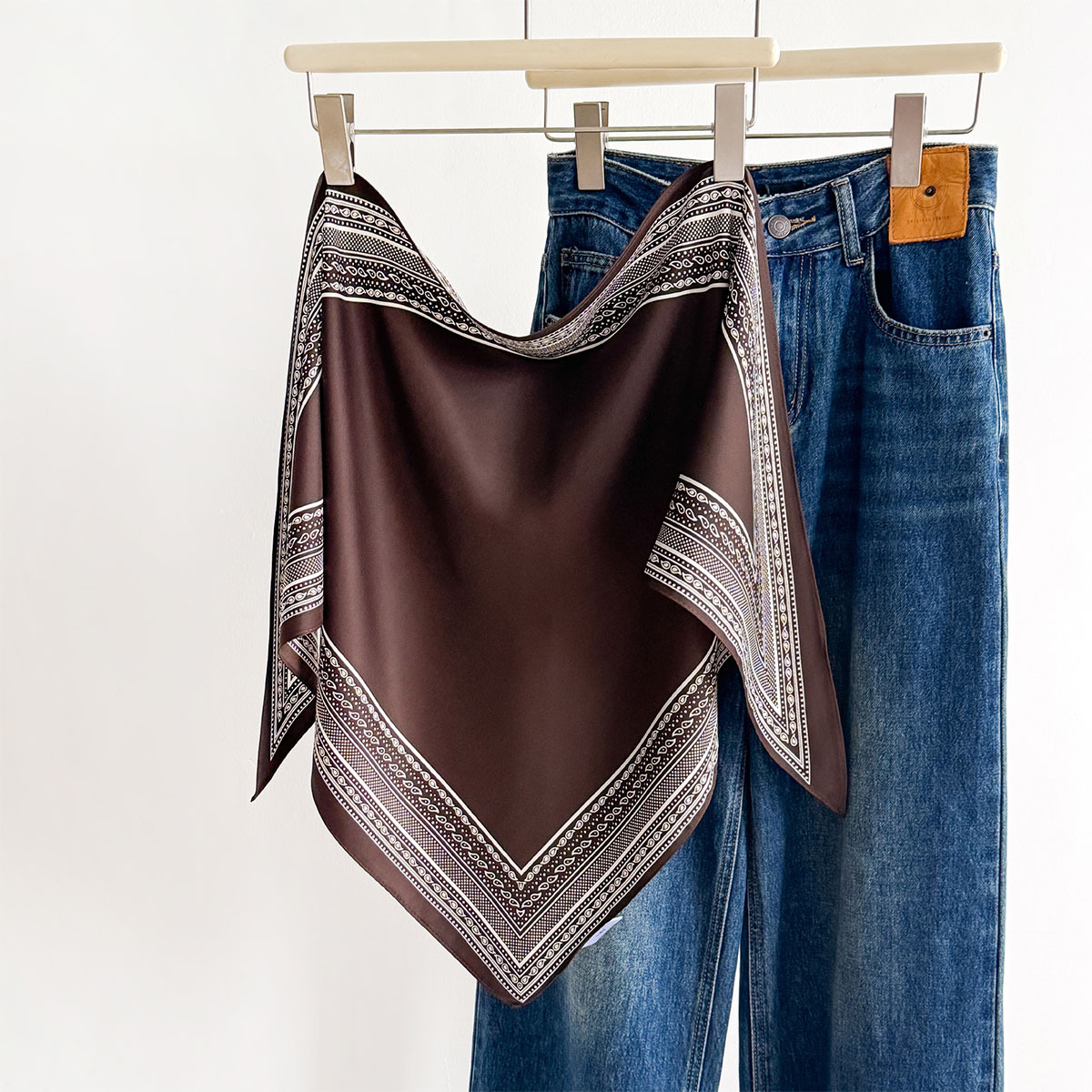 Écharpes en satin doux, foulards carrés de couleur unie pour femmes, bandanas, hijab de luxe, foulards élégants, châles