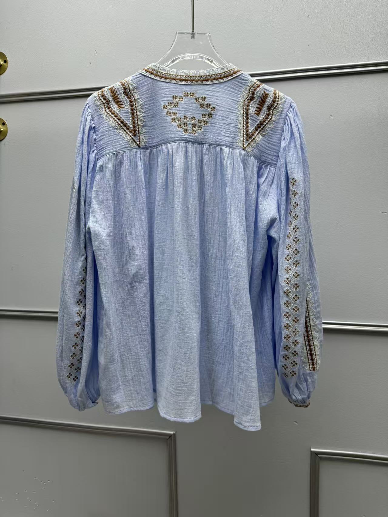 Chemise bohème brodée à manches longues pour femme, à col rond, boutonnée, ample, pour le début de l'automne