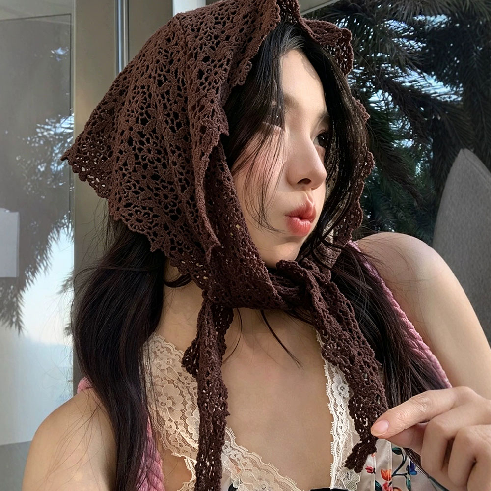 Foulard triangulaire ajouré au crochet, bandana floral en dentelle, foulard bohème, écharpe rétro tricotée, châle, accessoire de cheveux pour voyage et plage