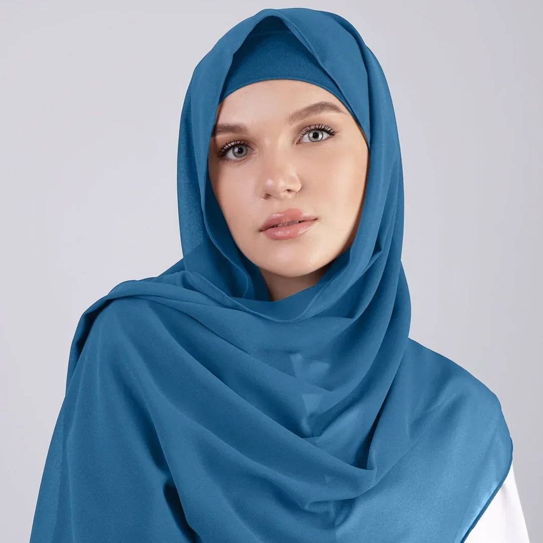 Nouvelle mode musulmane en mousseline de soie Hijab correspondant couleur avec sous-capuchon 2 pièces ensemble même couleur foulards intérieurs pour les femmes