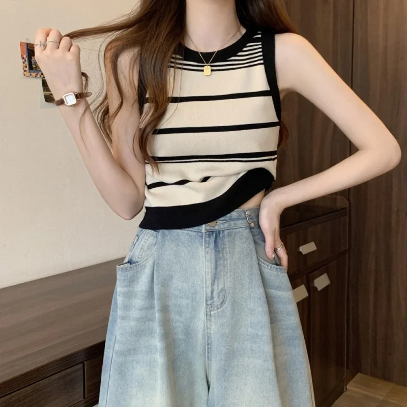 Débardeur tricoté rayé sans manches pour femme, style crop top, collection Printemps-Été 2026, tenue décontractée Y2K pour adolescente