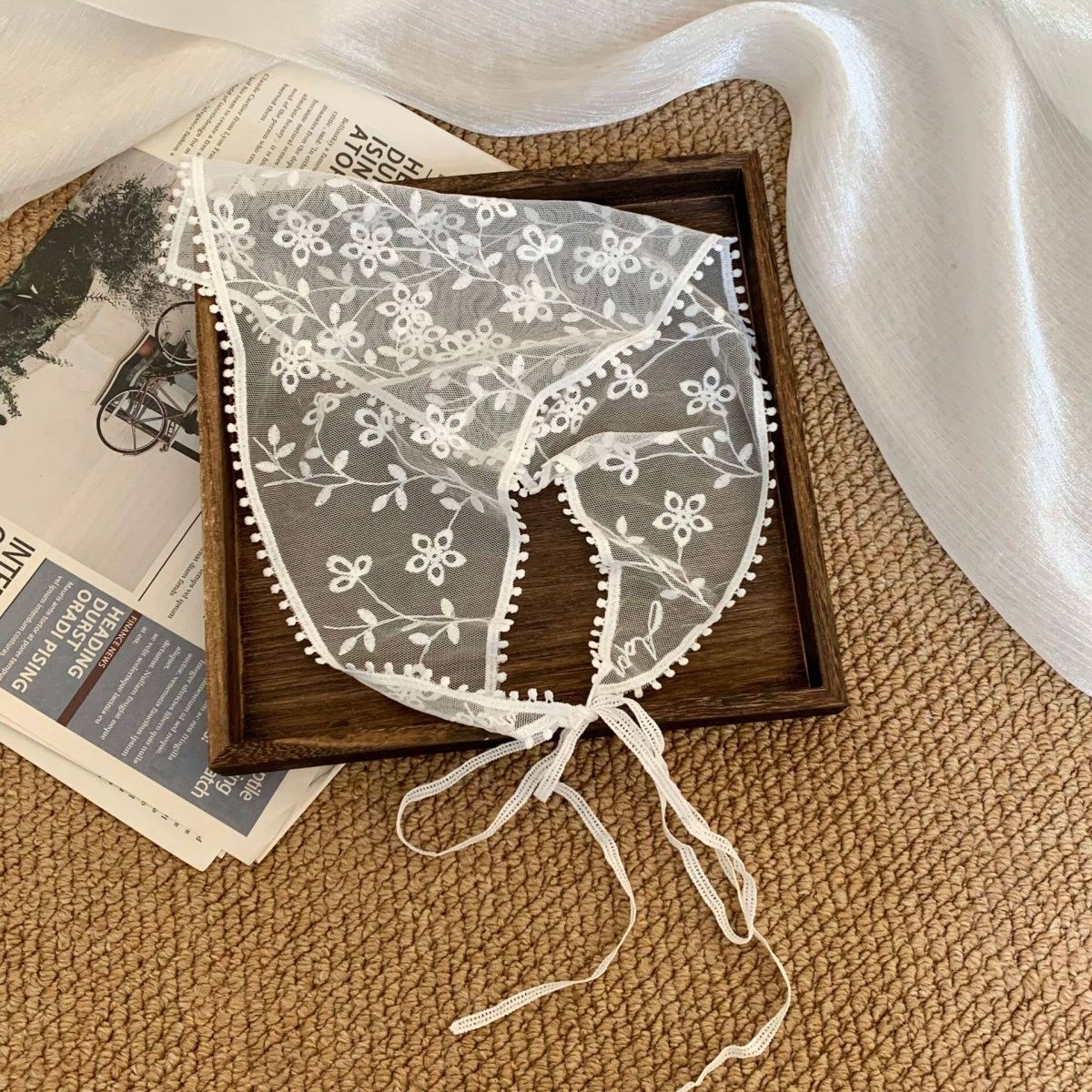 Nouveau foulard triangulaire en dentelle 2026 pour femme, style français, motif floral vintage, accessoire photo pour l'été