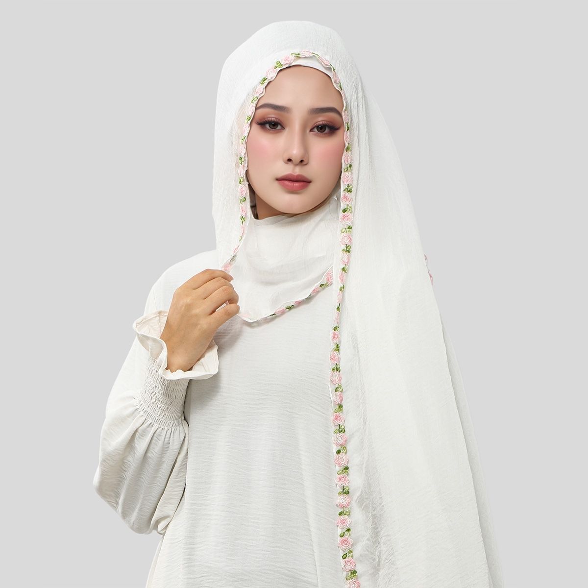 Châles longs en mousseline brodée tendance pour femmes, turban uni de qualité supérieure, foulard de Ramadan, châle malaisien, couvre-chefs