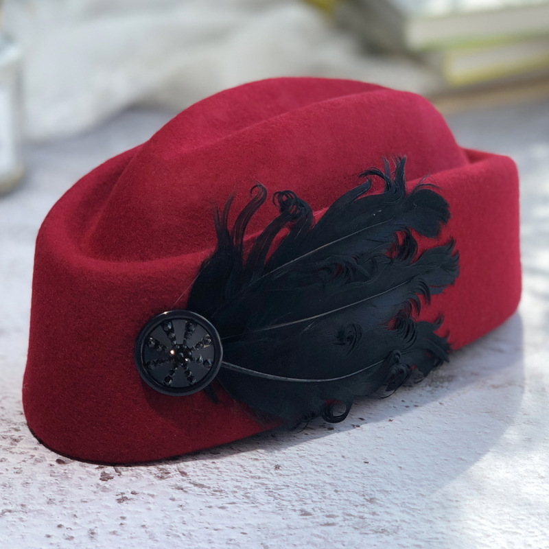 Chapeaux en laine de style royal pour femmes, arc de plumes, hôtesse de l'air élégante, casquettes Fedora blanches, dame formelle, style royal, breton, automne, hiver