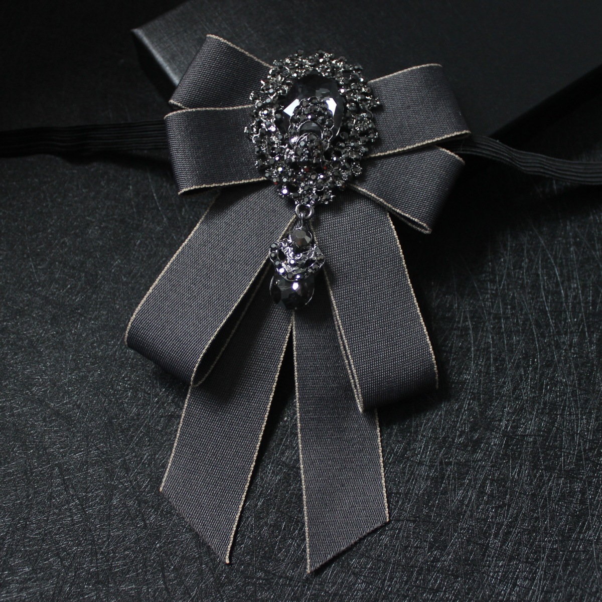 Britannique hommes femmes soie Satin ruban nœud papillon cravate de luxe marié cravate affaires fête de mariage alliage cristal strass noeud papillon