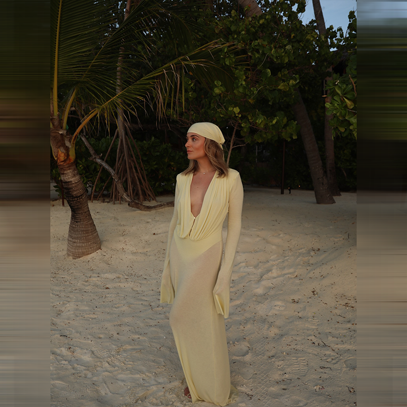 Robe longue sexy en maille transparente à manches longues pour femme, col en V profond, robe de soirée élégante, froncée, coupe ajustée, pour club et plage