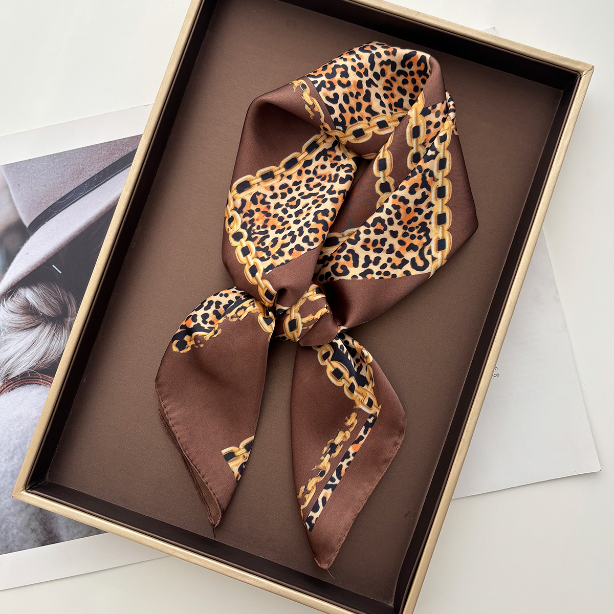 Foulard de luxe léopard pour femme, imitation soie, carré, bandeau, bandana, écharpe de cou, bandeaux pour la tête, été 2026