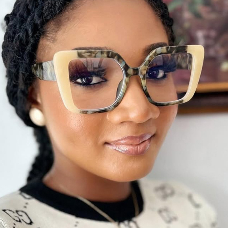 Monture de lunettes carrée de style européen, grande taille, bicolore, pour femmes, adaptée à un usage quotidien comme lunettes anti-lumière bleue.