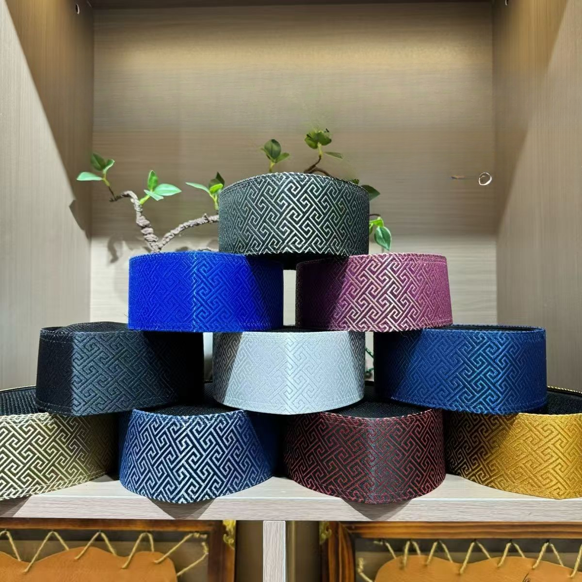 Nouveauté chapeaux de bateau malaisiens pour hommes casquettes rouges arabe élégant fête de mariage Eid prière Hijab chapeaux printemps Kufi Dubai chapeau