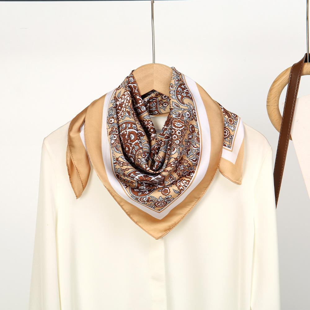 Foulard carré en soie pour femme, imprimé floral de luxe, en satin doux, utilisable comme bandeau, ruban pour sac à main, hijab, foulard de cou et bandeau pour la tête