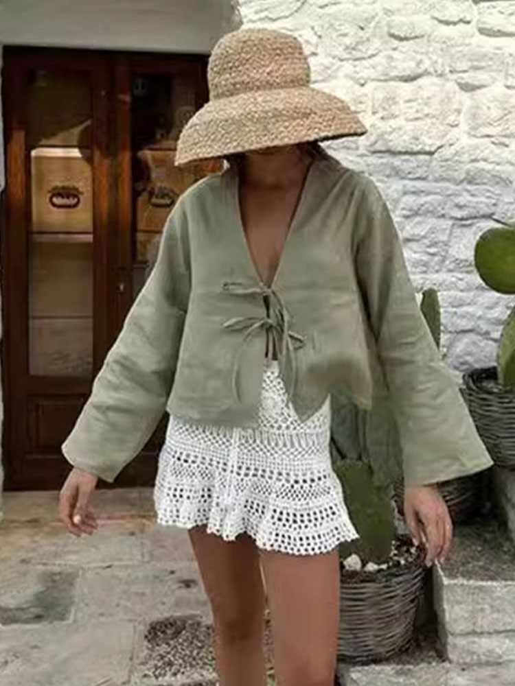 Chemisier à lacets à manches longues pour femmes, chemisier blanc à col en V, chemise élégante, style de rue chic, haut décontracté pour document monochrome, été