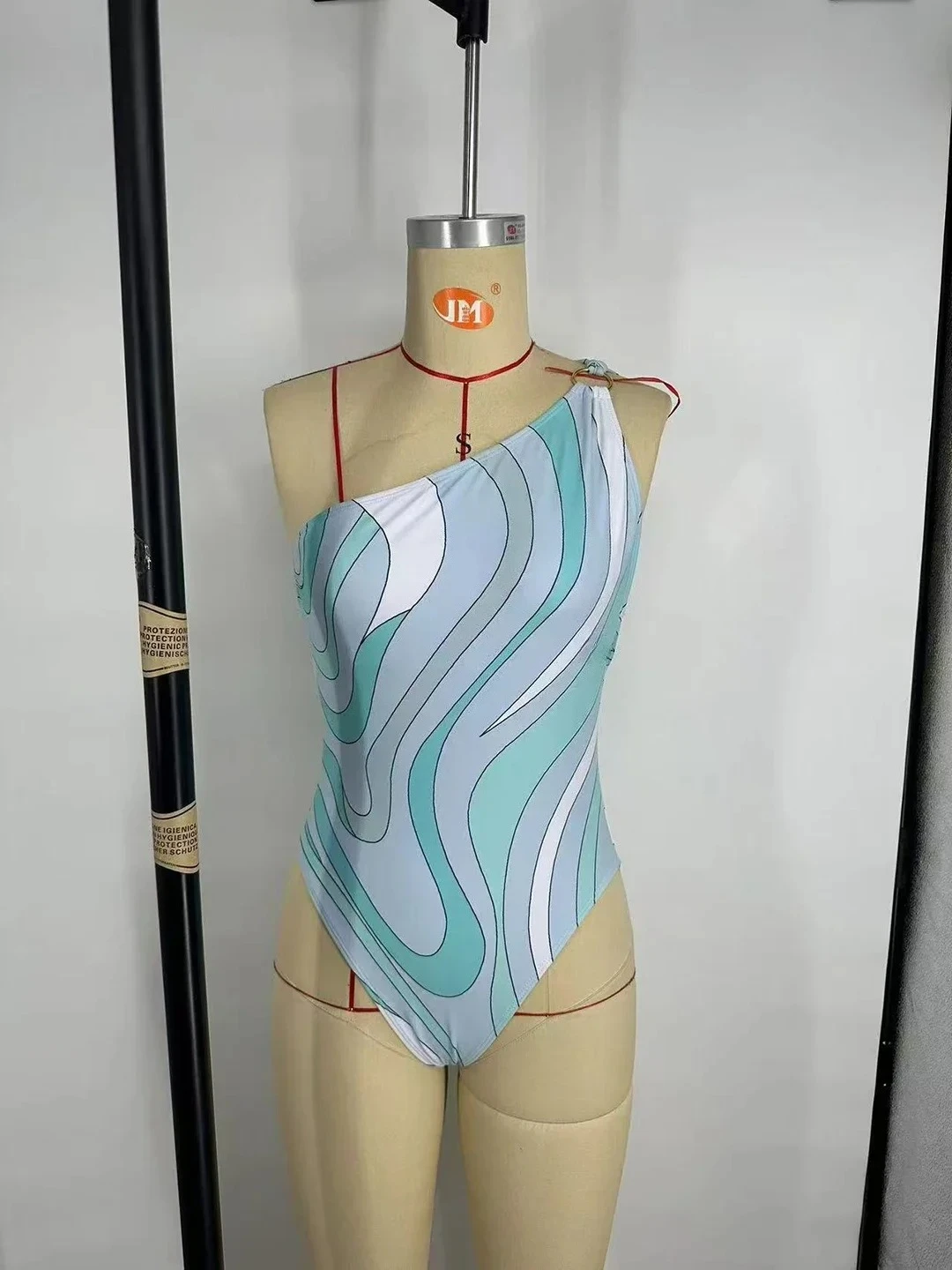 Ensemble de maillot de bain de luxe pour femme 2026, design élégant, haute qualité