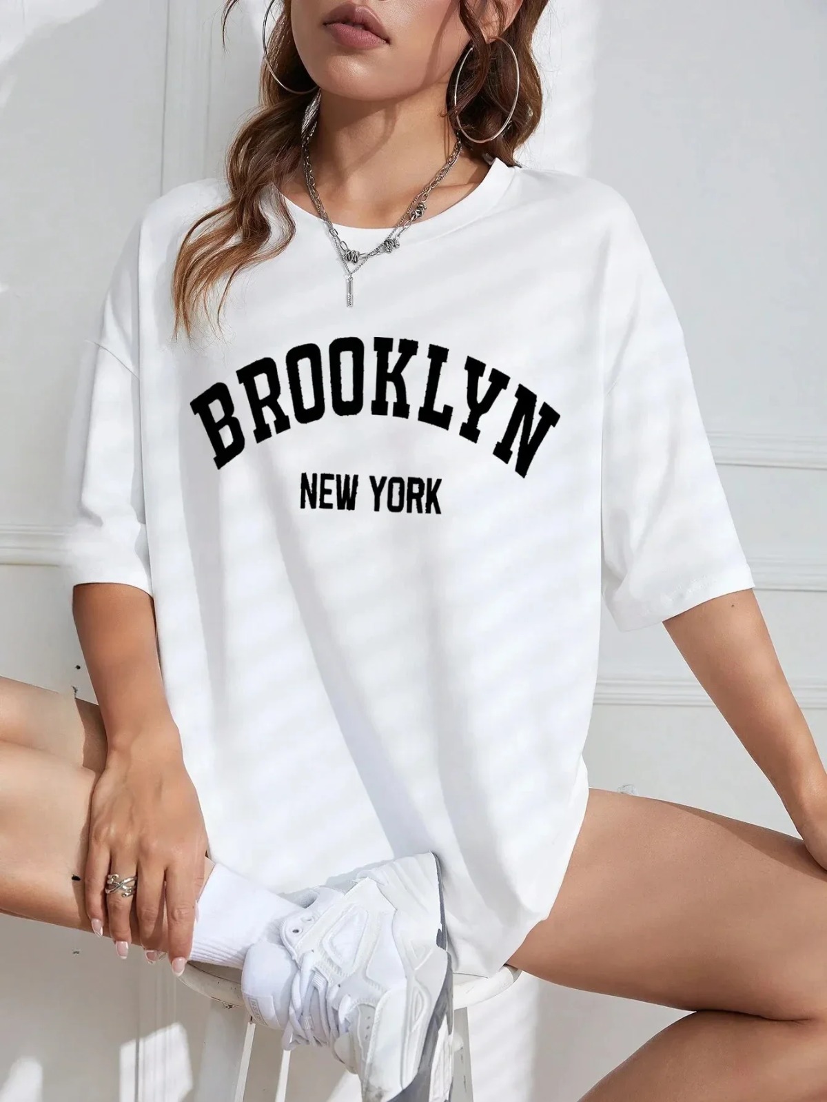 T-shirt pour femme, vêtements de rue décontractés, imprimé lettres, style rétro Brooklyn New York, t-shirt d'été à col rond, vêtements féminins