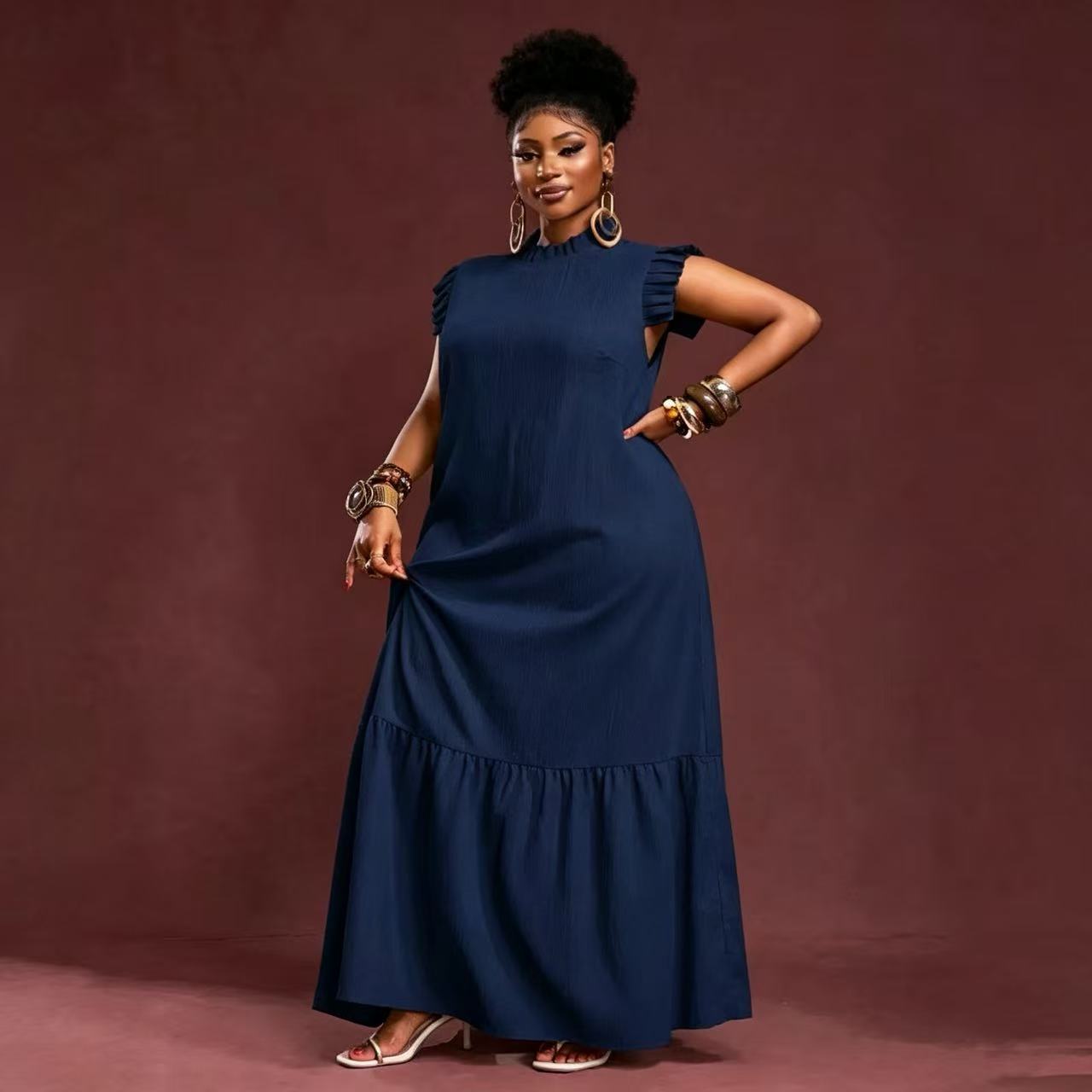Robe élégante pour femmes grandes tailles, style décontracté pour le travail, style européen et américain, avec texture plissée et ourlet large et évasé