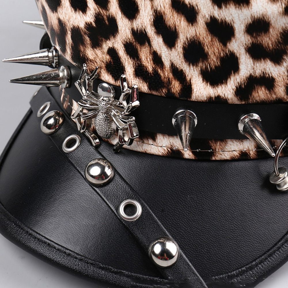 Chapeau léopard rétro hip-hop à rivets, style punk Harajuku Y2k, béret en cuir PU noir à dessus plat pour femmes